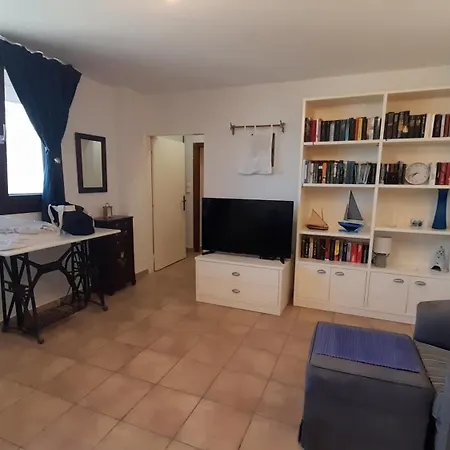 Mandoras Cozy Sea View